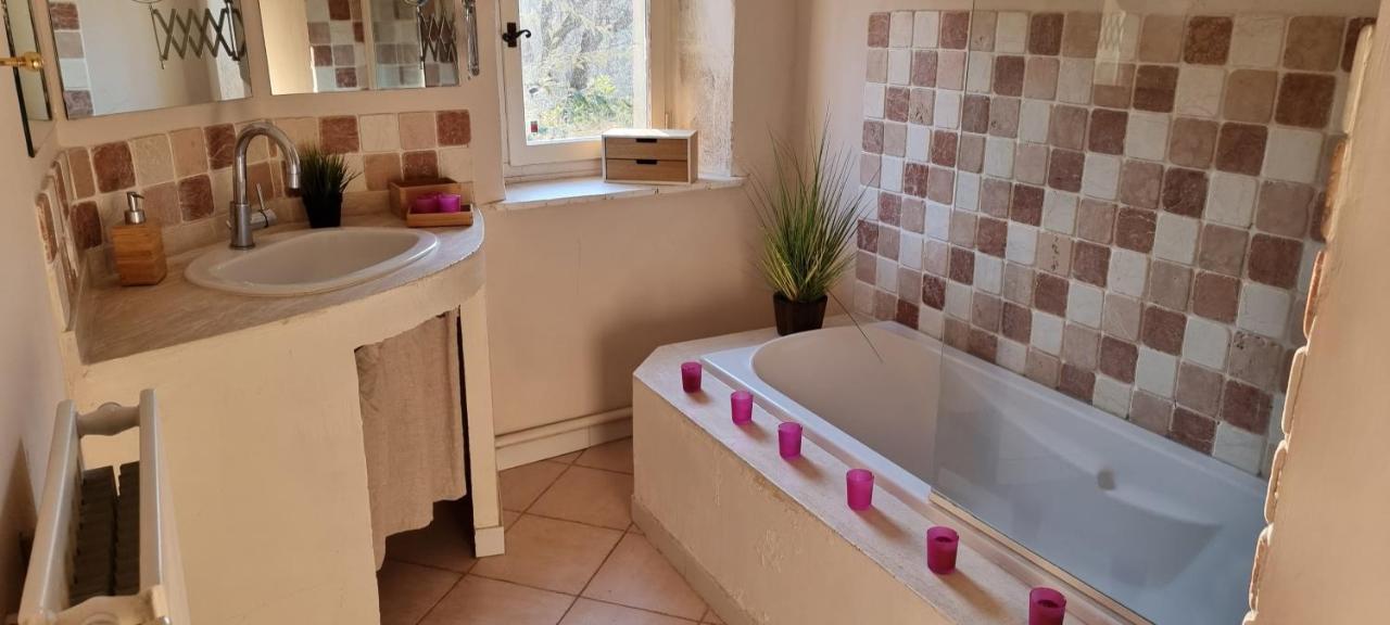 Hotel Domaine Du Moulin De Cors La Roque-sur-Cèze Zewnętrze zdjęcie